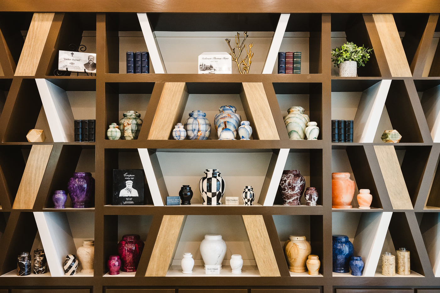 Explore Our Cremation Urns, Keepsakes & Mementos